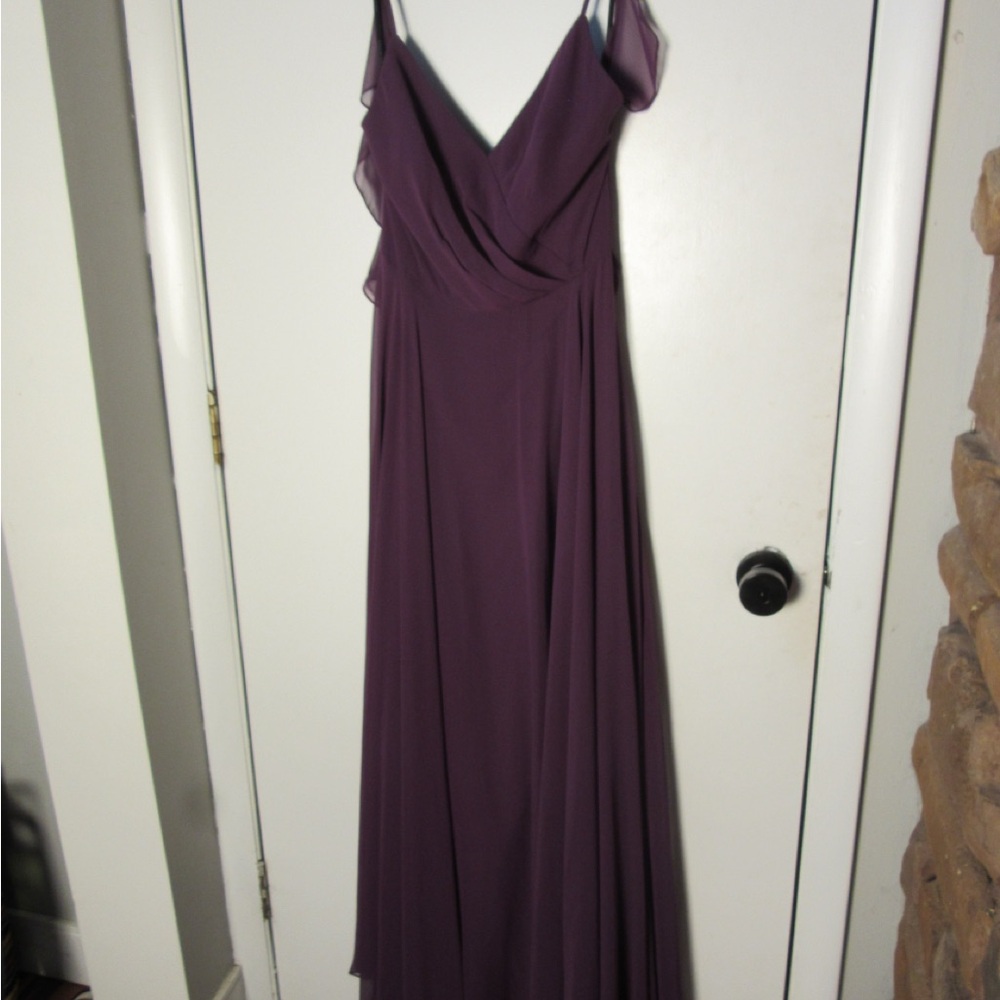 Elegant Women's Plum Chiffon V-Neck Maxi Dress